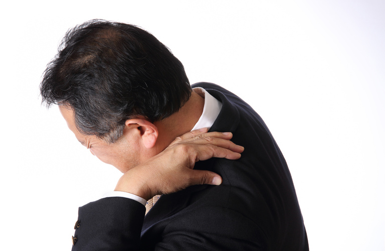 五十肩のお悩みを磐田市周辺でじっくり承る | 静岡の整体なら姿勢総合研究所COCO-KARA